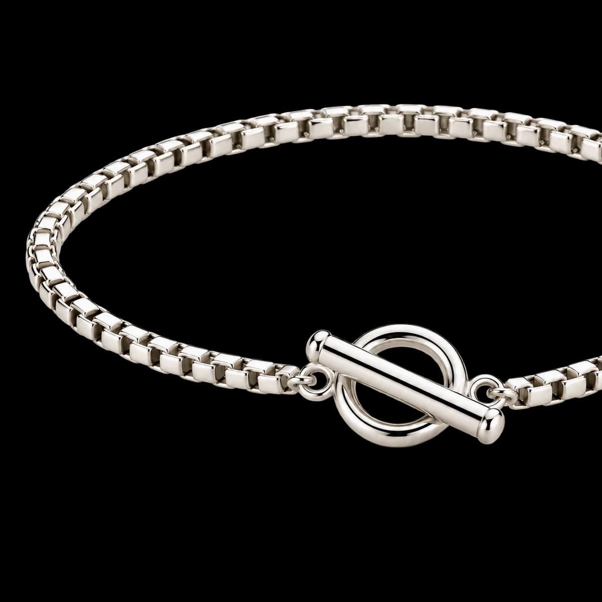 Fine Box Chain Bracelet, Sterling Silver — close-up detail