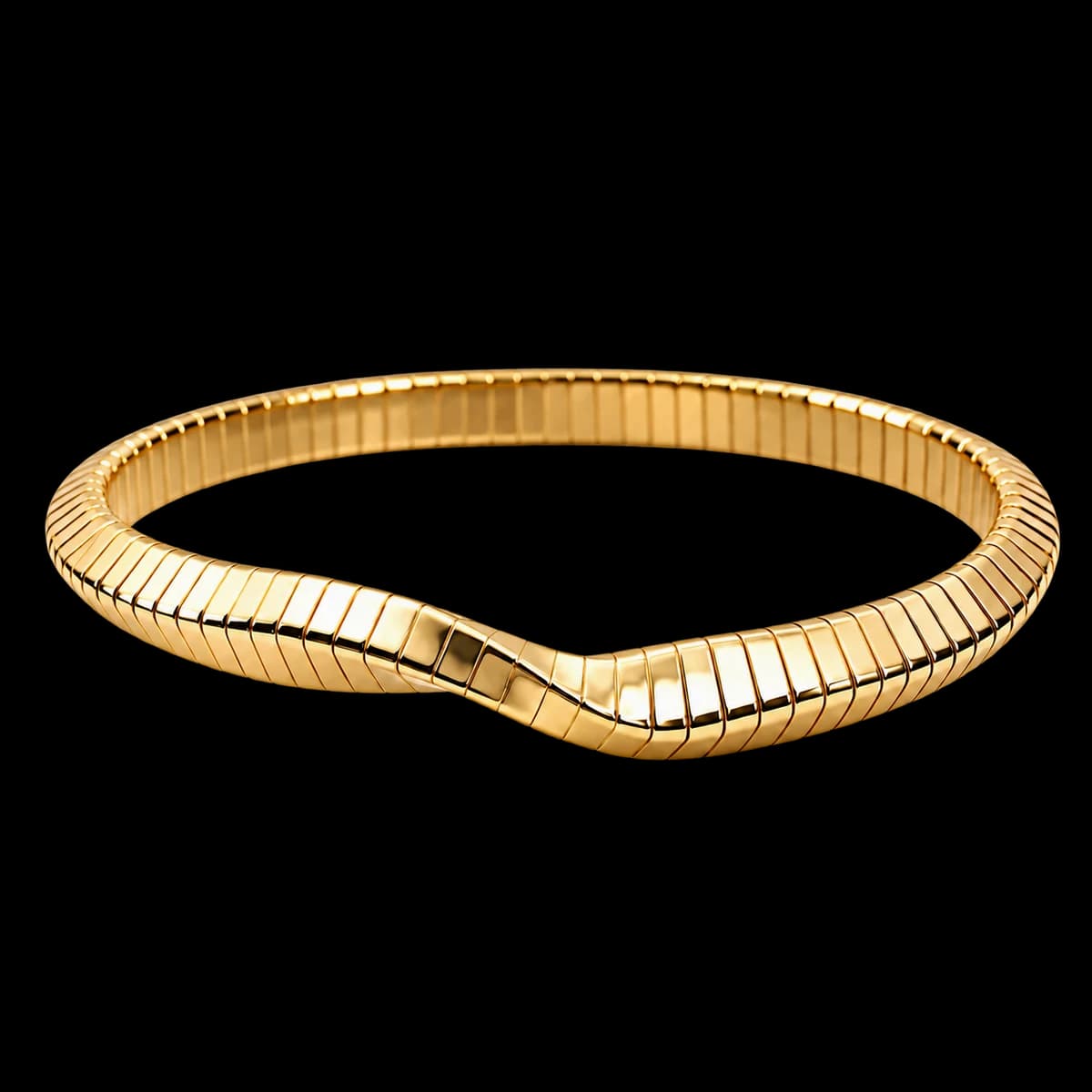 Möbius Twist Bangle, 18k Solid Gold — close-up detail